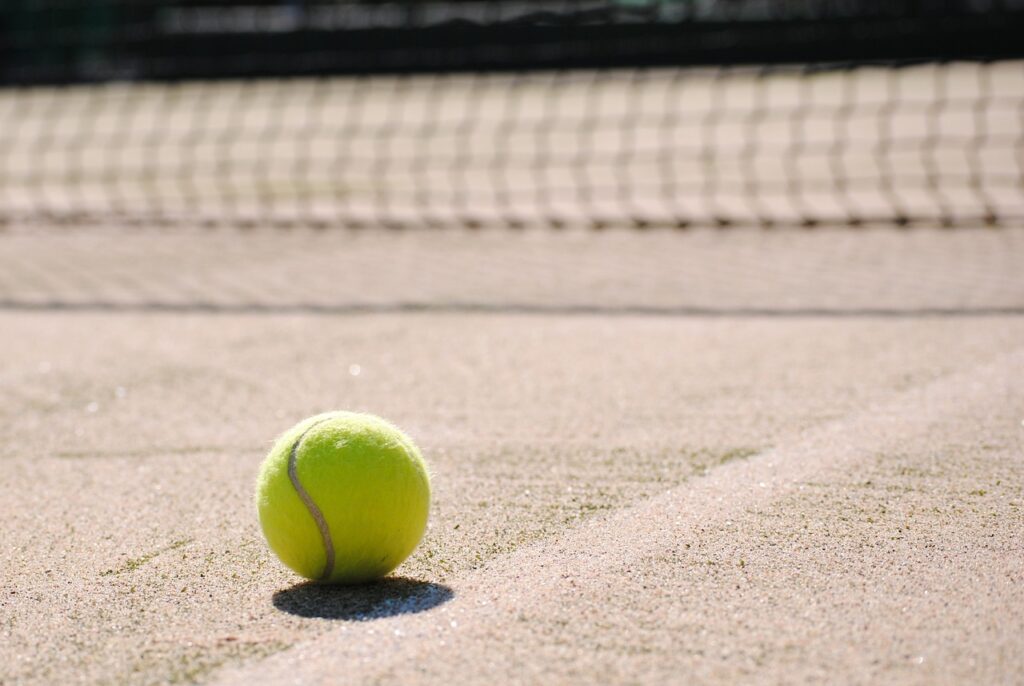 tennis, ball, tennis court-2042723.jpg